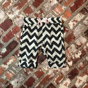 Carter’s 6M Baby Girl Chevron Print Bottoms